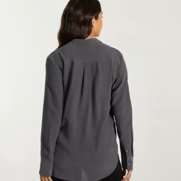 Everlane - The Washable Clean Silk Relaxed Shirt, size 0 - Picture 3 of 5